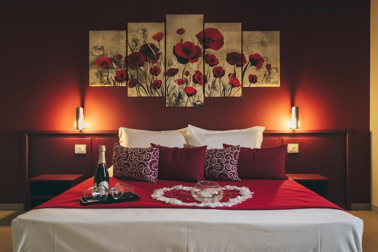 Rosy'S Rooms Patrica Exteriér fotografie